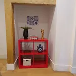 With Private Garden - Location Apartment
