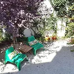 Apartment With Private Garden - Location *